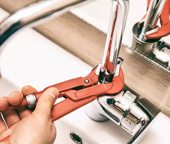 Expert Leak Repair Plumber in Old Jamestown, MO